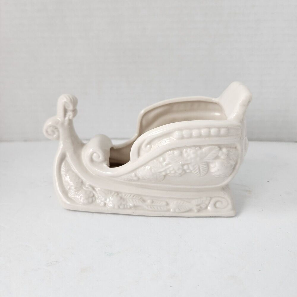Vintage Christmas Santa Claus Sleigh White Ceramic Planter Candy Dish 3.5"x6"